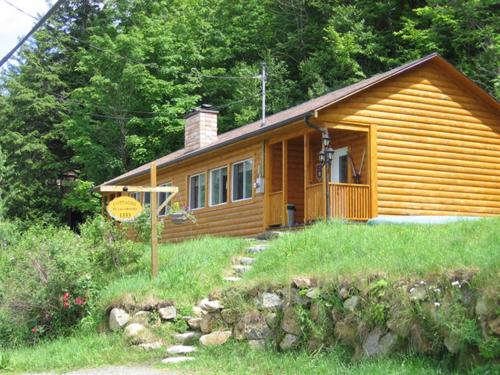 . Cottages du Lac Orford, Cottage A, Côté Raquettes Cottage B, Côté Skis