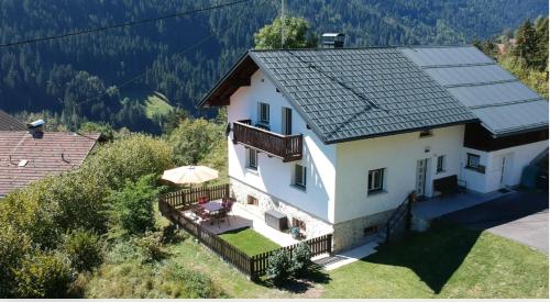 Ferienhaus Lorenz, Unterkunft in Strengen