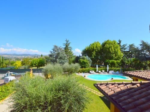 Pretty villa in Marsciano with nice garden and private pool