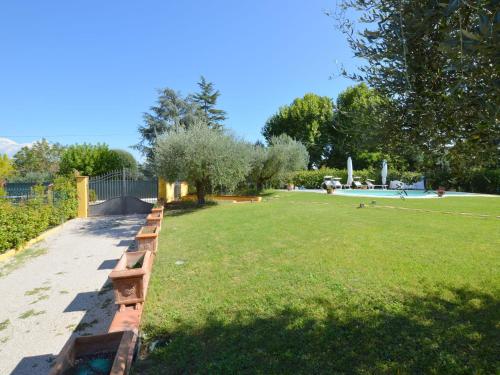 Pretty villa in Marsciano with nice garden and private pool