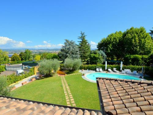 Pretty villa in Marsciano with nice garden and private pool