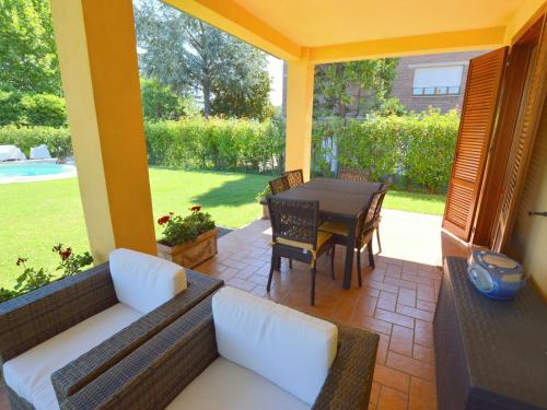 Pretty villa in Marsciano with nice garden and private pool