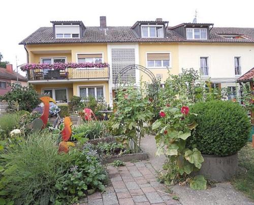 Ferienbauernhof Storchenhäusle - Hotel - Simmershofen