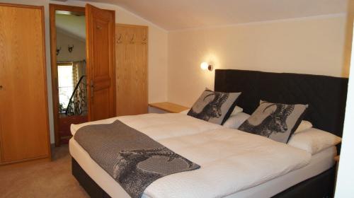  Pension Hartenfels in Lech am Arlberg