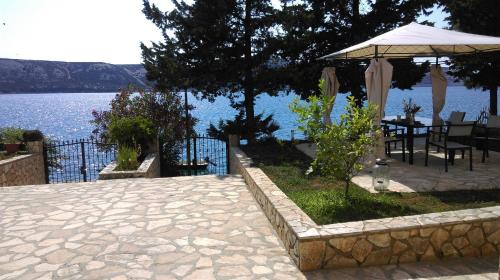  Stara Novalja Apartment Sleeps 3 Air Con WiFi in Stara Novalja