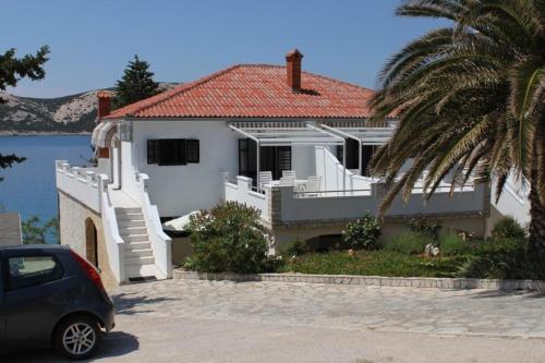  Stara Novalja Apartment Sleeps 2 Air Con WiFi, Unterkunft in Stara Novalja