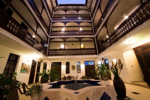 Maru Maru Hotel