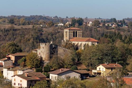 Seadmed, gite de Sauviat 25 chemin du grand Pacher le bourg de Sauviat 63120 in Sauviat