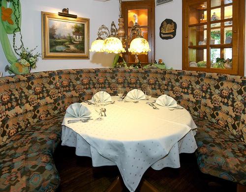Hotel-Restaurant Schmachtenbergshof 3