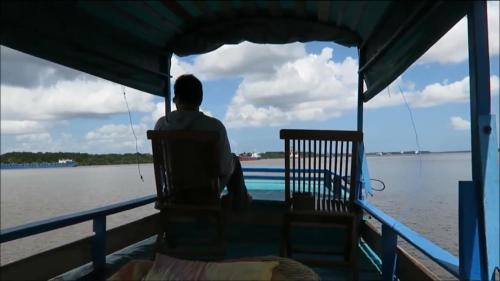 houseboat kelotok bee in Pangkalan Bun