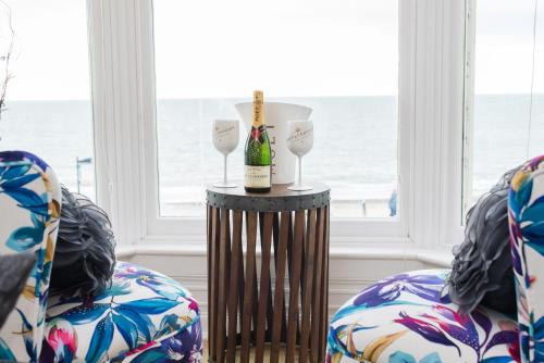 Ar Lan y Mor Seaside Apartment - image 10