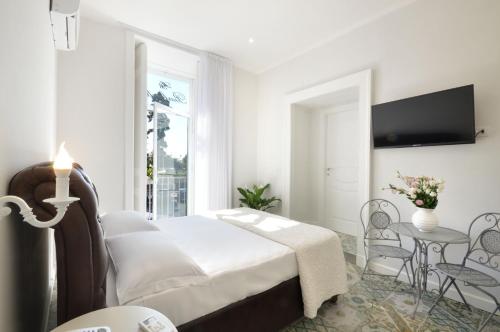 Suite with Spa Bath room in Barbarella Home
