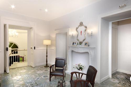 Barbarella Home - image 14