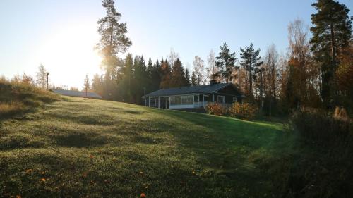 Tahlo Hillhouse and Underhill Beach & Sauna