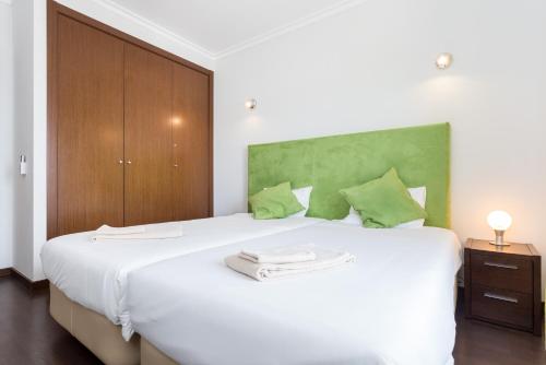  Lagos Marina apartment with pool & gym in Lagos