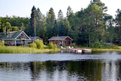 B&B Lac-Saint-Paul - Les 4 chalets - Le 609 - Bed and Breakfast Lac-Saint-Paul