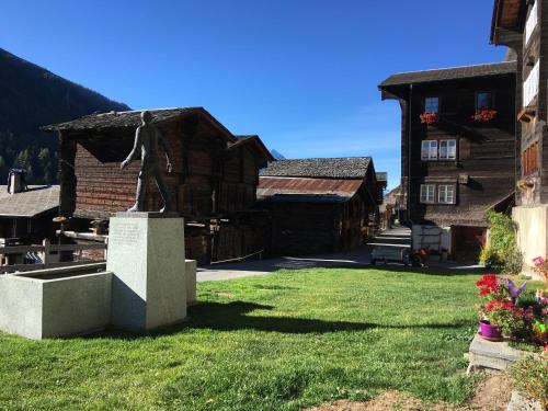 周邊環境, 簡特之家公寓 (Jentsch Haus) in 尼德華爾德