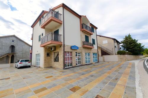 Apartments Karmen 