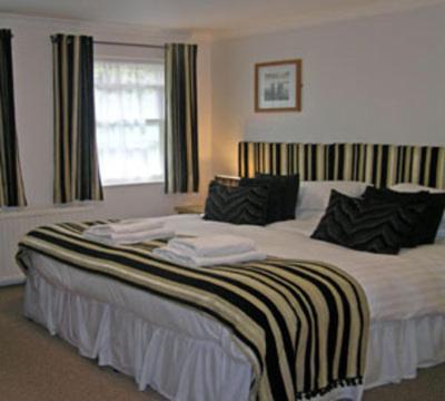 TOWNHOUSE ROOMS - main image