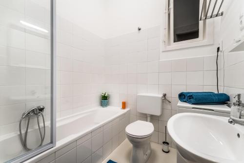  The Blue Wave Apartment in Budapest