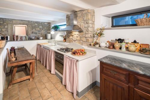 Kjøkken, La Taverna Fra Le Colline in San Firenze