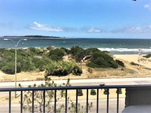 Estupenda Playa y Vista de Punta del Este in Cantegril
