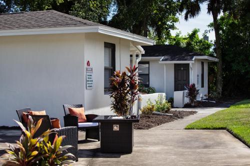 Travel Inn of Titusville - main image