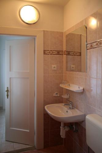 Triple Room image 8