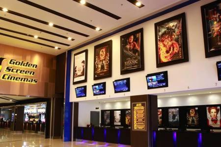 Simplicity Cozy For 2 -Trefoil Setia Alam- Near Setia City Mall-Setia Convention Centre in Shah Alam