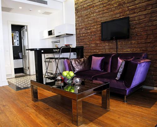 Frida Suites - image 2