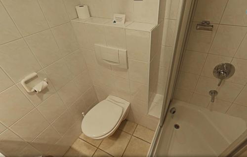 Double Room image 7