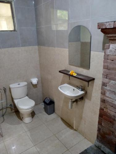 Deluxe Double Room with Balcony image 10