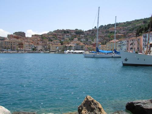  La casetta in piazza in Porto Santo Stefano