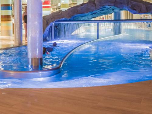 VacationClub - Baltic Park Molo Apartament D305 - image 2
