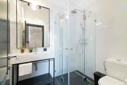 Double Room image 2