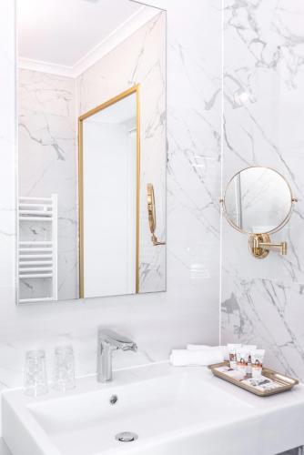 La Loggia - image 3