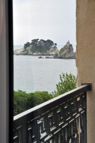 Seaside Apartments Petrovac - main image