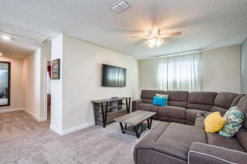 Storey Lake- 6 Bedroom Pool Home-1662ST in Kissimmee, USA