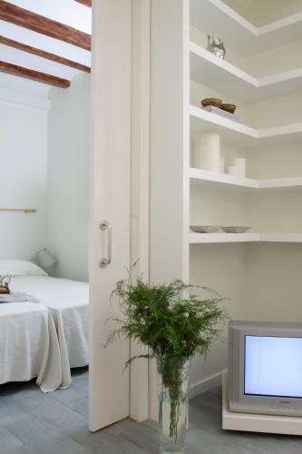 ClassBedroom Barcelona Beach Apartments - image 6