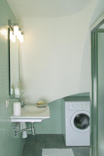 ClassBedroom Barcelona Beach Apartments - image 10