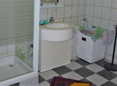 Bathroom, Ferienwohnung Meier in Gattendorf