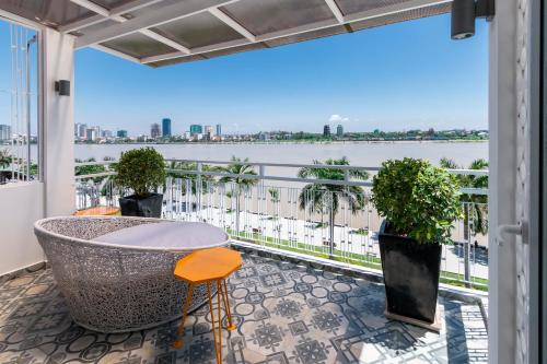 TAO Riverside Residence, Phnom Penh