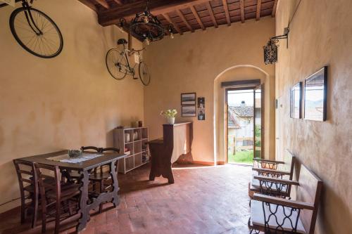 Előcsarnok, Torre nel Chianti in Montefioralle