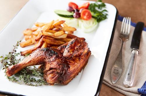 Restaurant, Solitaire Roadhouse in Solitaire