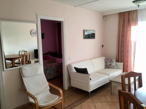 One bedroom apartment in Las Americas LA/103 - main image