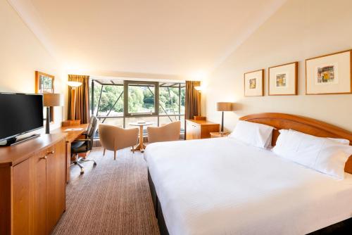 room detail thumbnail 1