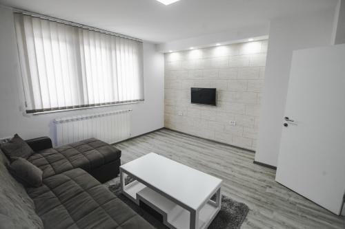 Kristal Apartmani