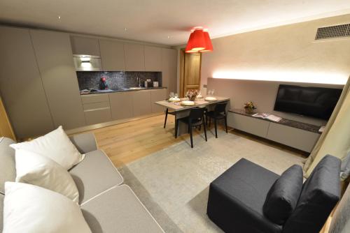 Apartment with Balcony image 7
