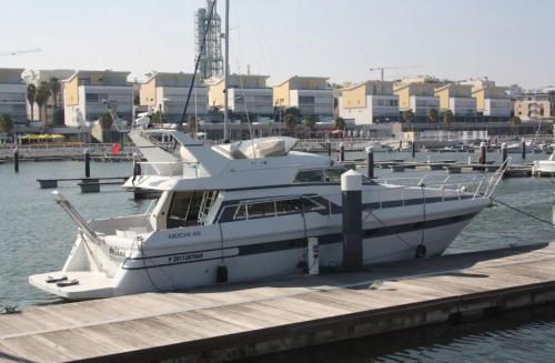  Beautiful and magnific yacht for 6 persons in Lissabon