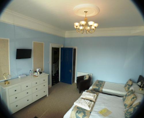 The Snowdon House - image 6